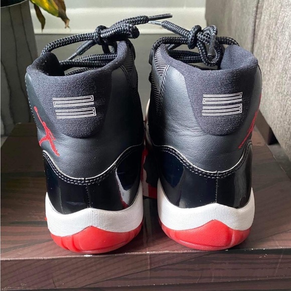 Jordan Bred 11 - Picture 4 of 7